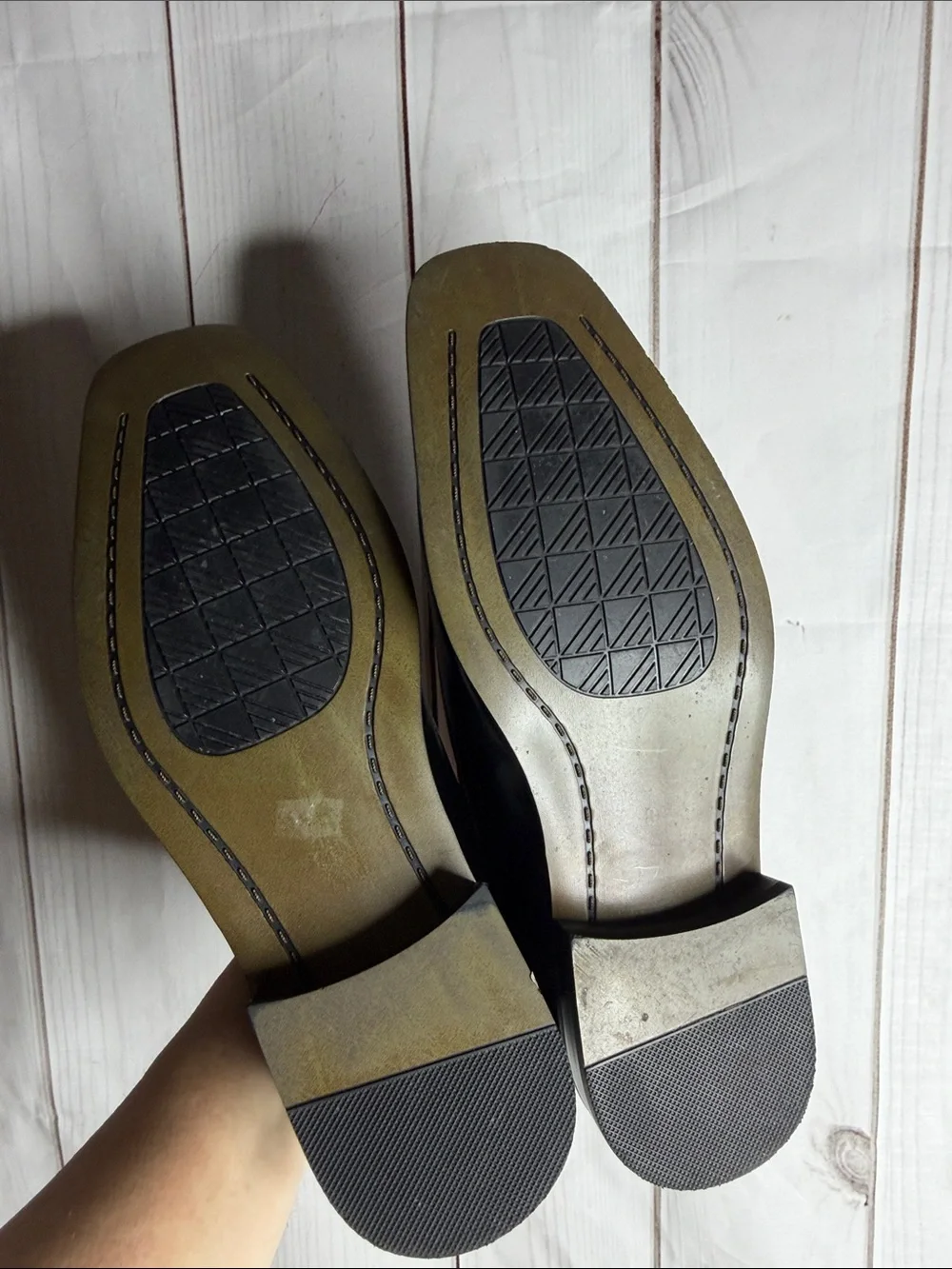 Men's Black Leather Slip-On Loafers 8.5 in box
